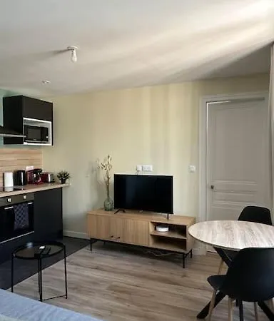 Апартаменти Cosy Clinique Mathilde